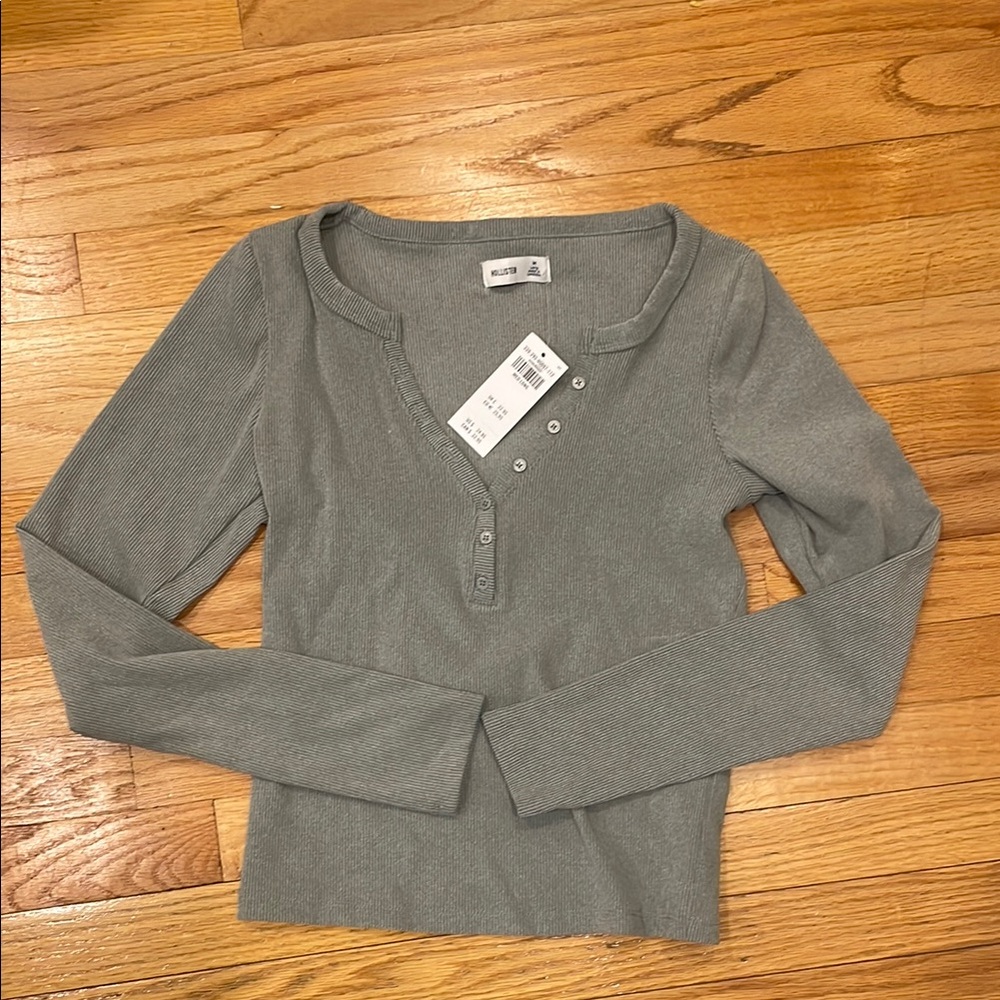 Gray Long Sleeve Henley Top